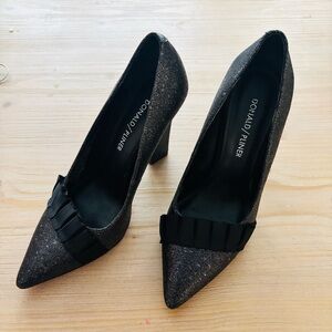Donald‎ J. Pliner Calibra Mid-heel Pumps in a Black Metallic Finish Size 6 M